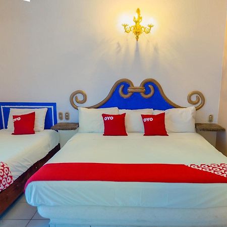 Hotel Isis Zihuatanejo Buitenkant foto
