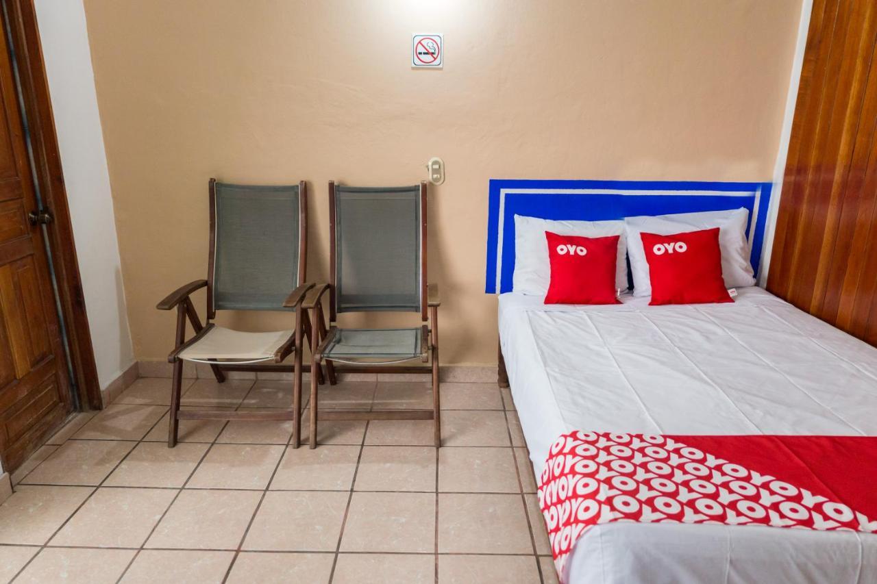 Hotel Isis Zihuatanejo Buitenkant foto