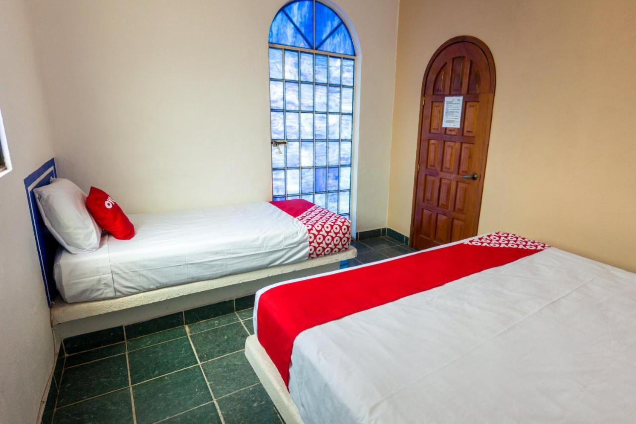 Hotel Isis Zihuatanejo Buitenkant foto