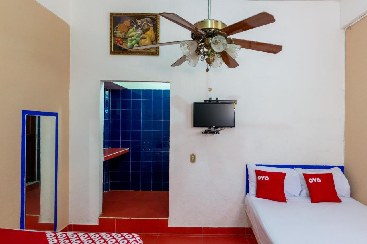 Hotel Isis Zihuatanejo Buitenkant foto