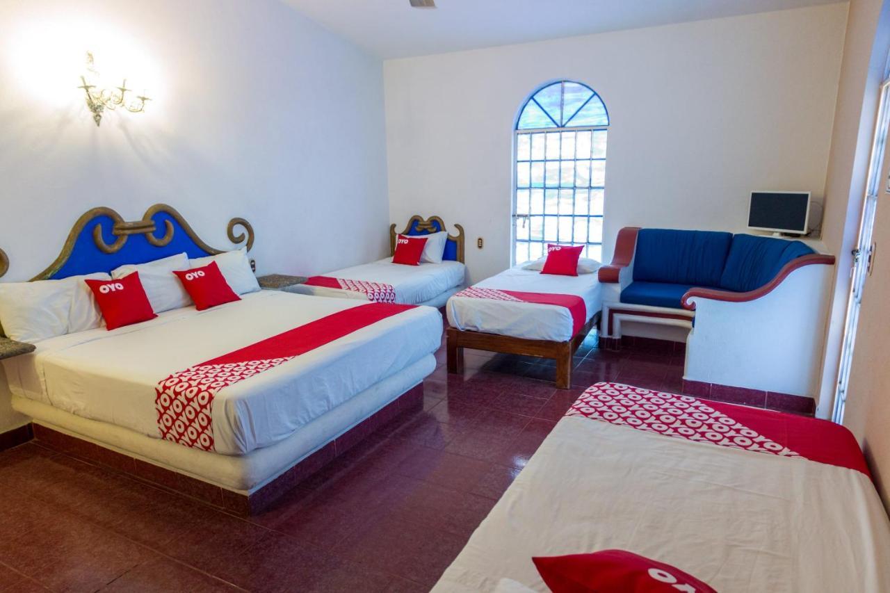 Hotel Isis Zihuatanejo Buitenkant foto