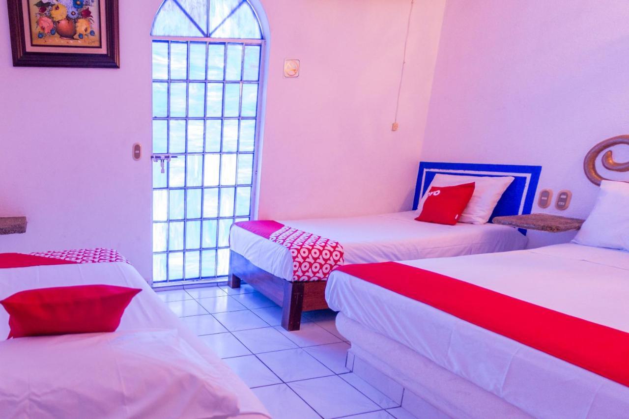 Hotel Isis Zihuatanejo Buitenkant foto