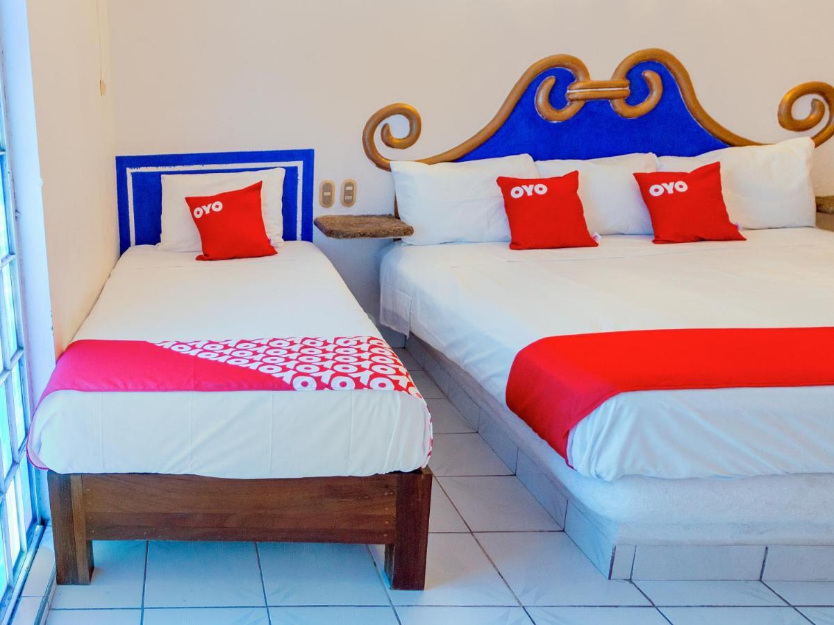 Hotel Isis Zihuatanejo Buitenkant foto