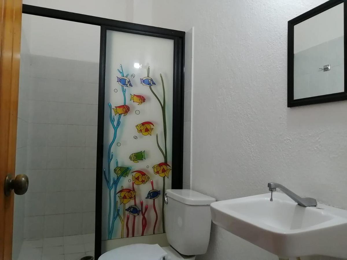 Hotel Isis Zihuatanejo Buitenkant foto